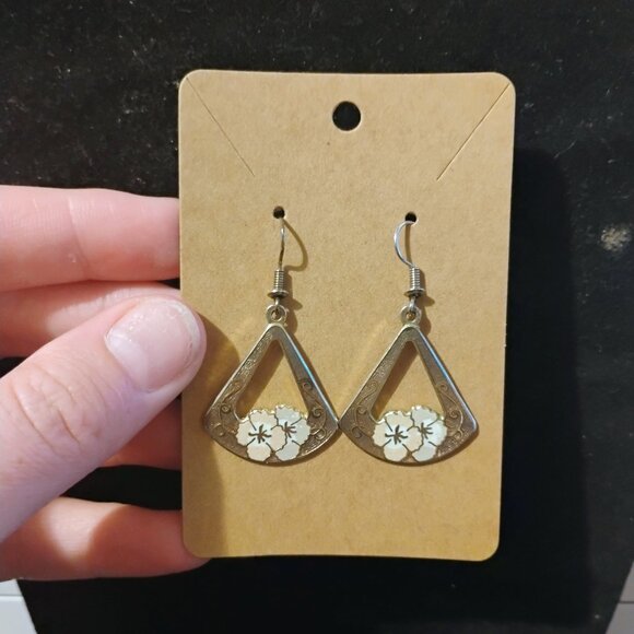 Jewelry - Cloisonne floral dangle earrings